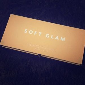ABH Soft Glam Palette